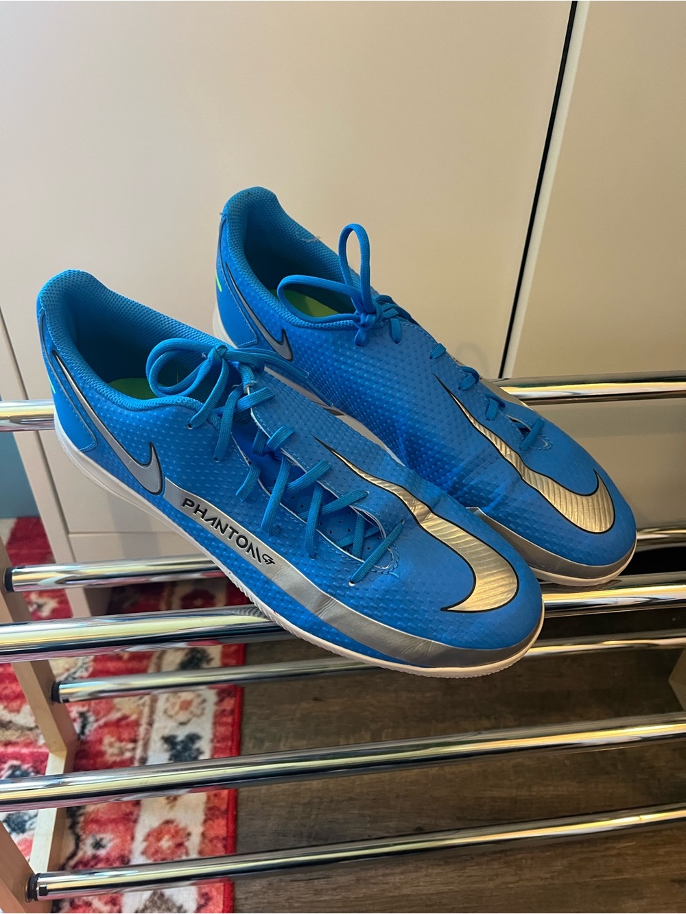 Nike Phantom GT Club IC soccer shoes Photo Blue and Metallic Silver 10.5 Men’s
